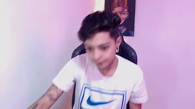 Snapshot of saad_man chatting on January 9, 2025, 2:22 am saad man online show from January 9, 2025, 2:22 am