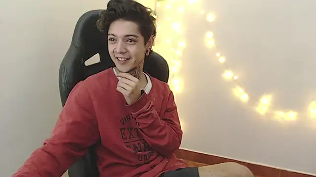 Snapshot of saad_man chatting on February 14, 2025, 9:34 am saad man online show from February 14, 2025, 9:34 am