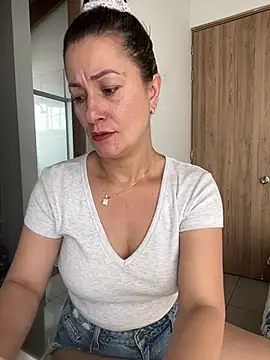 Verito hot online show from March 6, 2026, 7:32 pm