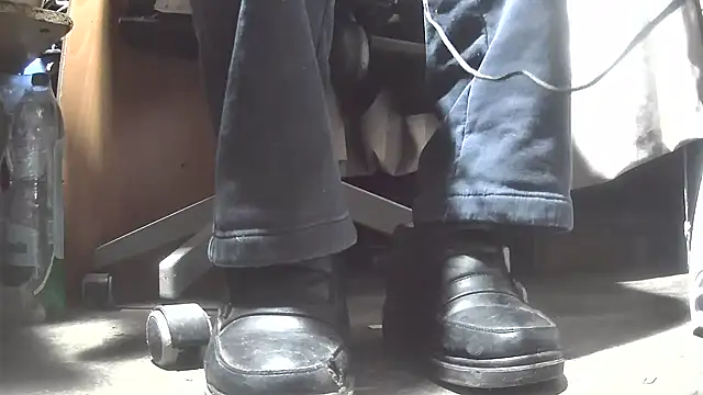 nonnomaturobisex online show from February 25, 2025, 5:58 pm