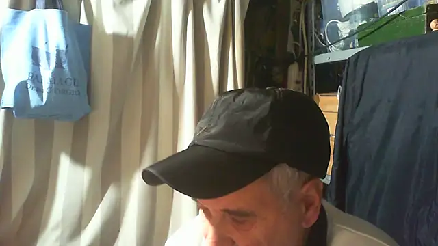 nonnomaturobisex online show from November 9, 2025, 9:07 am