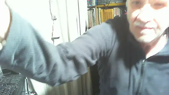 Snapshot of nonnomaturobisex chatting on May 10, 2026, 7:57 am nonnomaturobisex online show from May 10, 2026, 7:57 am