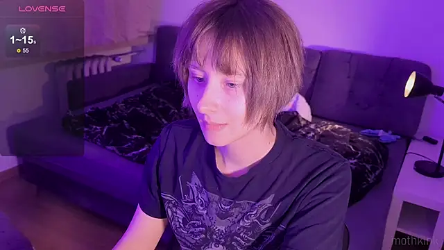 mothkink online show from December 19, 2025, 6:59 pm