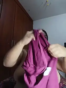 Snapshot of Van3orgasm4me chatting on October 20, 2025, 9:15 pm Van3orgasm4me online show from October 20, 2025, 9:15 pm