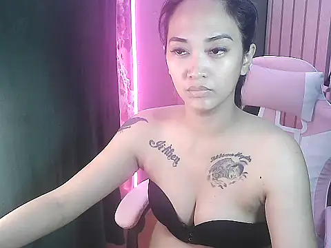 hotasianivy19 online show from September 26, 2025, 8:29 am