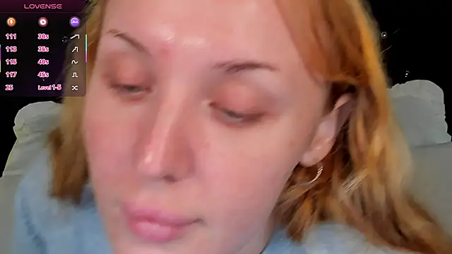 LianaFord online show from November 29, 2025, 11:19 pm