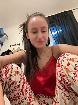 Snapshot of Zeyna1 chatting on December 20, 2024, 2:49 pm Zeyna1 online show from December 20, 2024, 2:49 pm