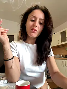 Snapshot of Zeyna1 chatting on September 28, 2025, 10:20 am Zeyna1 online show from September 28, 2025, 10:20 am