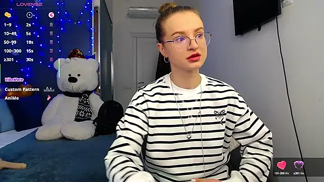 KateJonson online show from March 12, 2025, 8:19 am