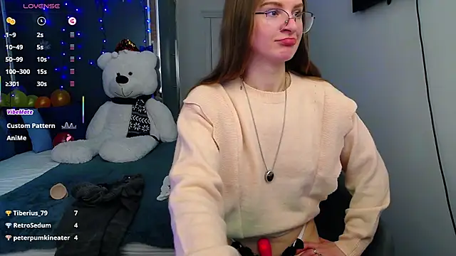 KateJonson online show from March 18, 2025, 11:41 am