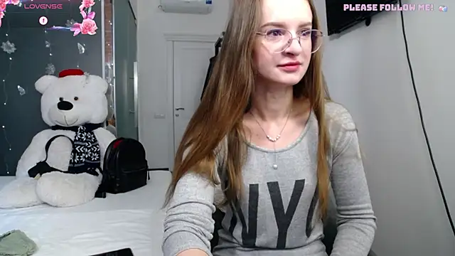 KateJonson online show from April 17, 2026, 6:49 am