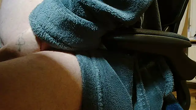 suedel65 online show from March 9, 2025, 5:11 am