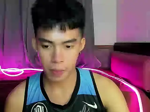 Snapshot of Lightjt04 chatting on October 15, 2025, 5:24 pm Lightjt04 online show from October 15, 2025, 5:24 pm