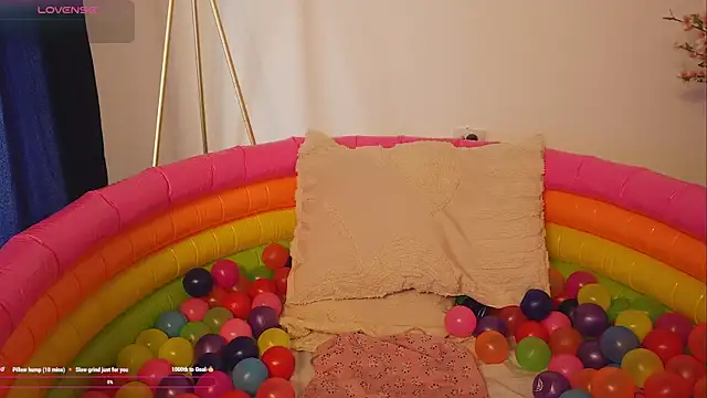 bunnycuteshy online show from October 8, 2025, 2:47 pm