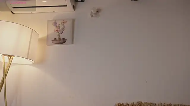bunnycuteshy online show from May 12, 2026, 12:57 pm