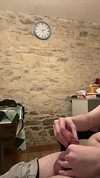 yann2392 online show from December 19, 2025, 12:56 pm