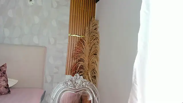 Snapshot of Azahara_Amin_ chatting on April 21, 2026, 4:56 pm Azahara Amin online show from April 21, 2026, 4:56 pm