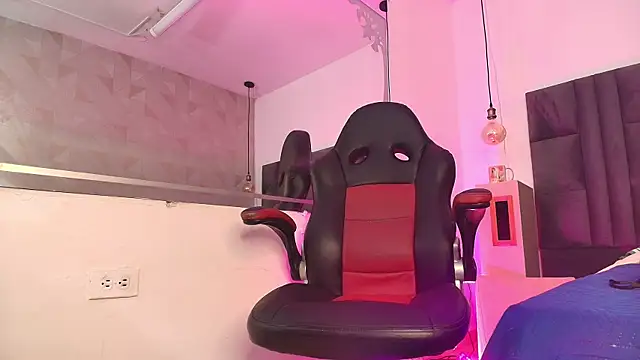 arletmss online show from March 21, 2025, 11:55 am