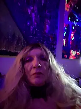 Vonniecd online show from March 1, 2026, 11:18 pm