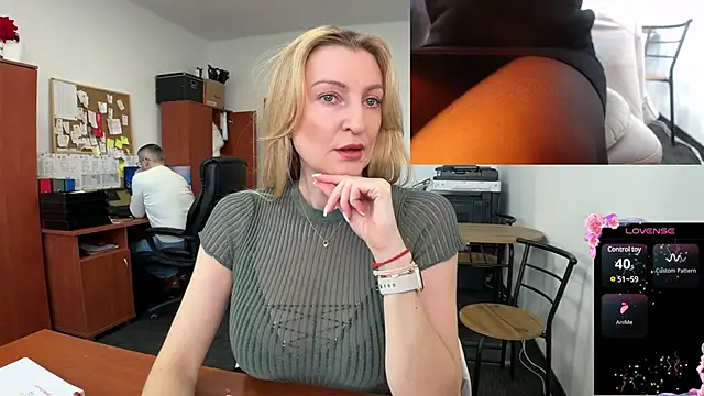 legsLONG online show from February 17, 2025, 7:37 am