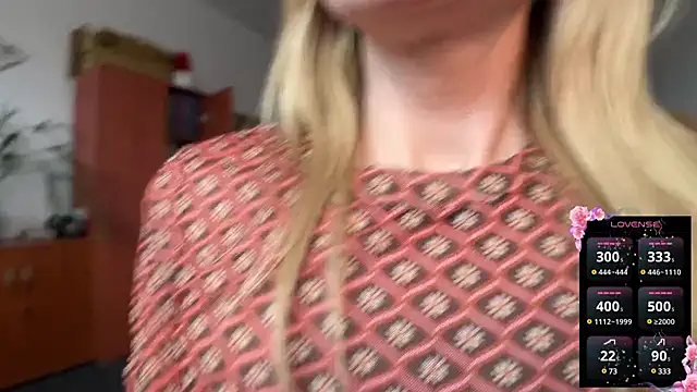 legsLONG online show from February 27, 2025, 10:59 am