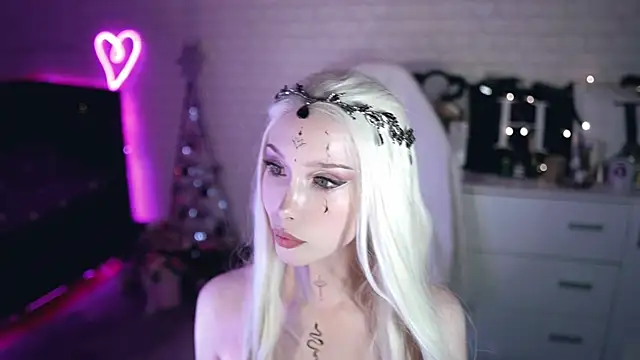  Uindi  online show from February 6, 2025, 8:23 pm