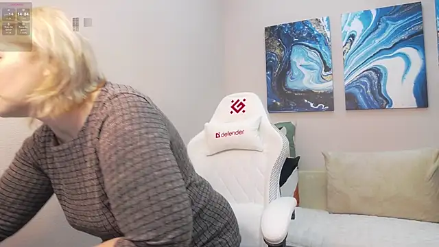 Lorabigass online show from December 16, 2025, 8:30 am