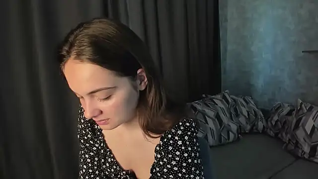 Snapshot of KristinaLoison chatting on May 20, 2026, 9:48 am KristinaLoison online show from May 20, 2026, 9:48 am
