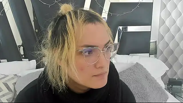 katya kozlov online show from February 14, 2025, 2:50 am