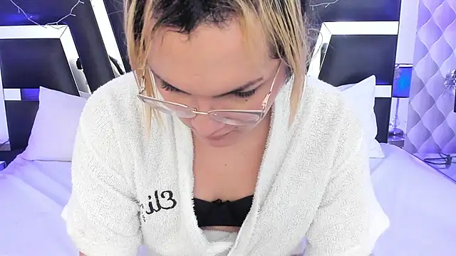 katya kozlov online show from March 17, 2025, 9:44 am