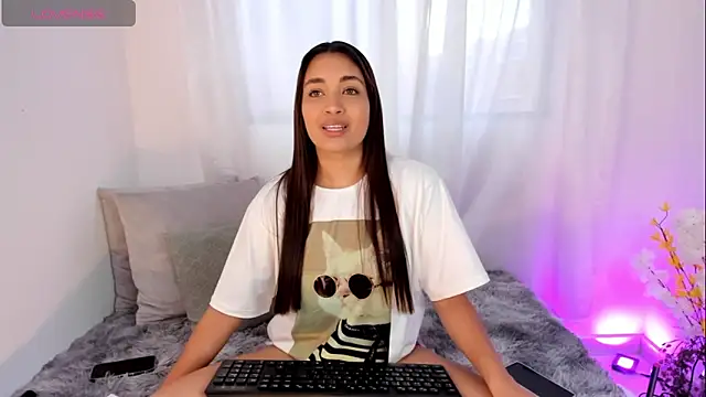 aisha es online show from October 4, 2025, 6:17 pm