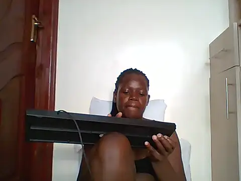 Snapshot of Sexy_Marlin2218 chatting on February 9, 2026, 5:00 am Sexy Marlin2218 online show from February 9, 2026, 5:00 am