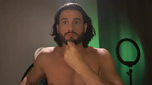 Keen   Luckystrike online show from October 11, 2025, 3:54 pm