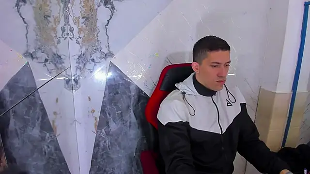 yeckodream online show from December 2, 2025, 4:40 am