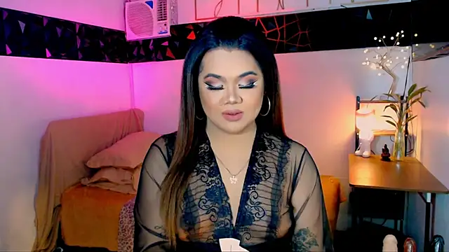 Snapshot of asiankatyhuge chatting on October 27, 2025, 9:30 pm asiankatyhuge online show from October 27, 2025, 9:30 pm