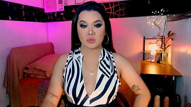 Snapshot of asiankatyhuge chatting on November 3, 2025, 11:48 pm asiankatyhuge online show from November 3, 2025, 11:48 pm