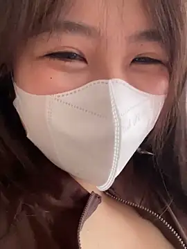 Onee-Chew online show from April 10, 2026, 5:12 am