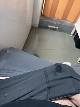 Snapshot of buri232 chatting on February 21, 2026, 1:01 pm buri232 online show from February 21, 2026, 1:01 pm