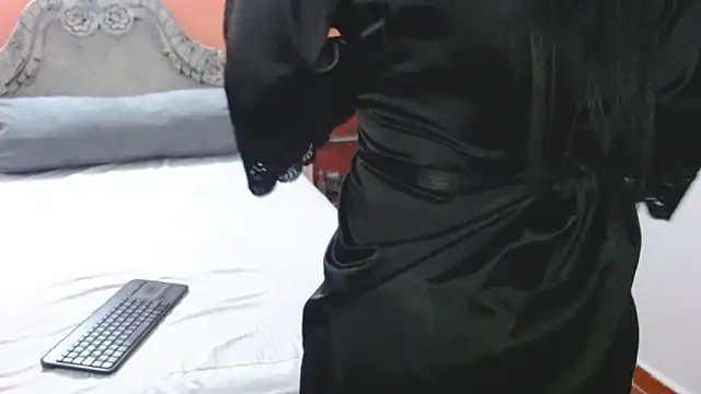 Snapshot of _EvaQueen chatting on February 4, 2025, 9:31 pm EvaQueen online show from February 4, 2025, 9:31 pm