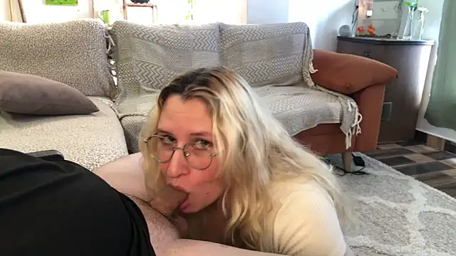 Snapshot of andycherry_secrets_ chatting on July 6, 2026, 2:47 pm andycherry secrets online show from July 6, 2026, 2:47 pm