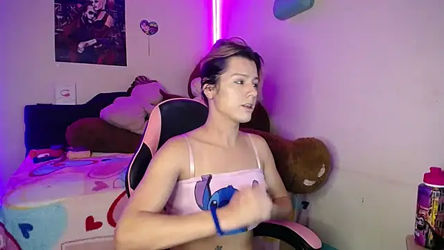 Snapshot of yuliana_19 chatting on December 18, 2025, 12:11 pm yuliana 19 online show from December 18, 2025, 12:11 pm