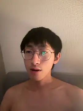 Snapshot of lewdAboyKawaii chatting on January 8, 2025, 9:42 am lewdAboyKawaii online show from January 8, 2025, 9:42 am