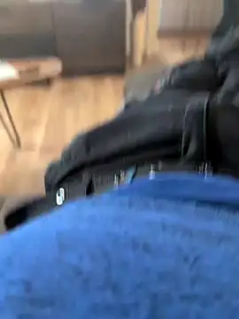 Snapshot of Andy7430 chatting on March 14, 2025, 12:40 pm Andy7430 online show from March 14, 2025, 12:40 pm