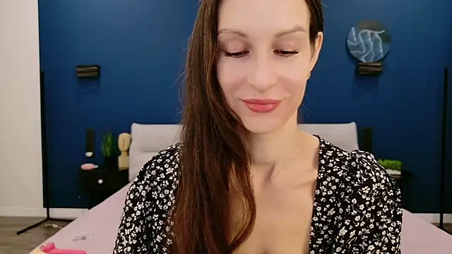 Snapshot of Mila_Anders chatting on July 8, 2026, 4:28 am Mila Anders online show from July 8, 2026, 4:28 am