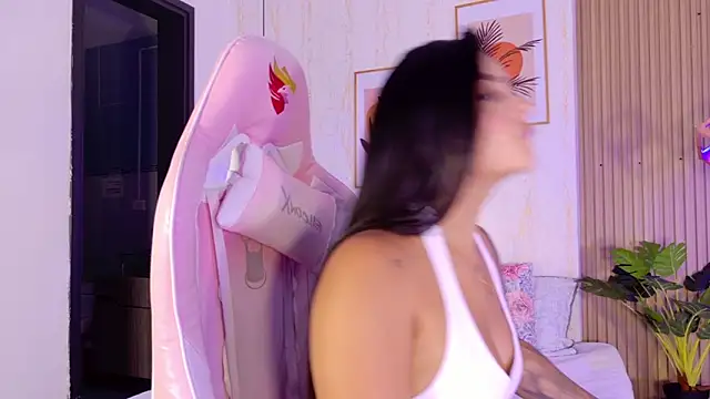 CameronCollins  online show from February 10, 2026, 7:18 pm