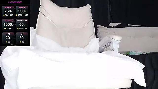 Snapshot of qianqian_ chatting on November 28, 2025, 10:51 am qianqian online show from November 28, 2025, 10:51 am