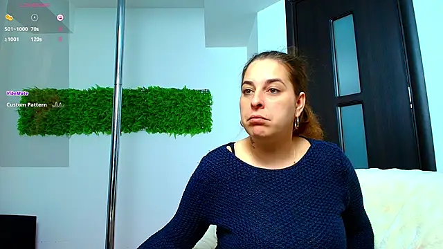 Snapshot of KarinaNoir chatting on April 20, 2026, 4:04 am KarinaNoir online show from April 20, 2026, 4:04 am