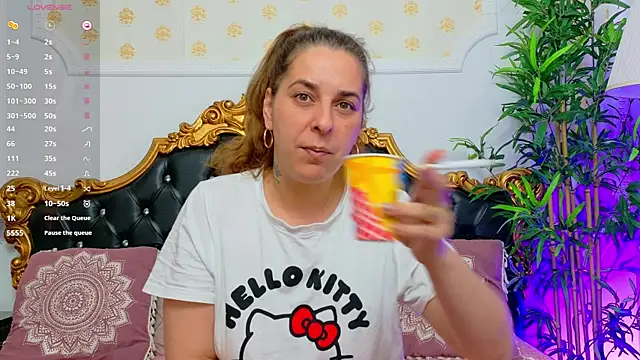 Snapshot of KarinaNoir chatting on April 29, 2026, 4:05 am KarinaNoir online show from April 29, 2026, 4:05 am