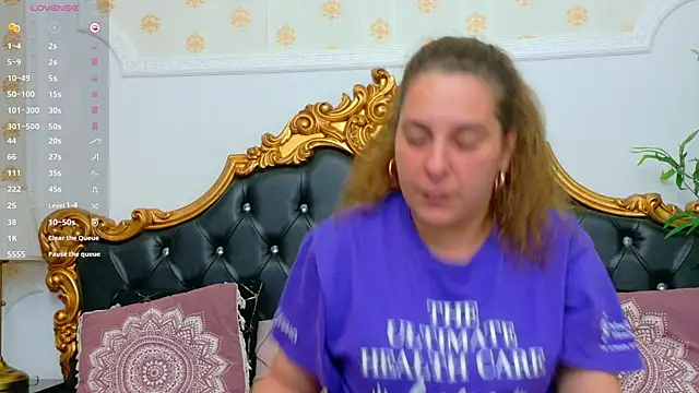 Snapshot of KarinaNoir chatting on April 30, 2026, 2:40 am KarinaNoir online show from April 30, 2026, 2:40 am