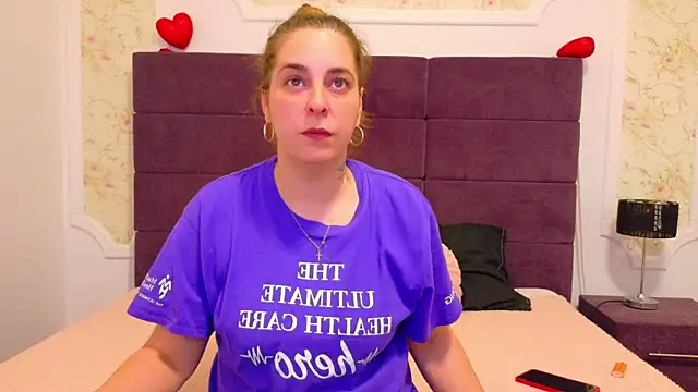 Snapshot of KarinaNoir chatting on May 12, 2026, 2:30 am KarinaNoir online show from May 12, 2026, 2:30 am